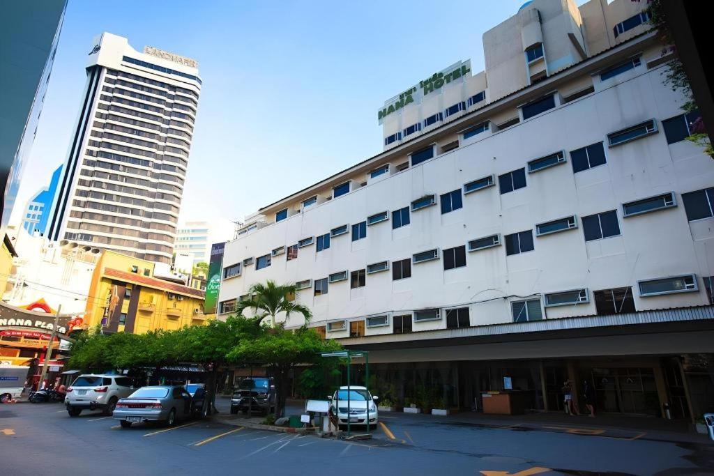 Nana Hotel Bangkok Exterior photo